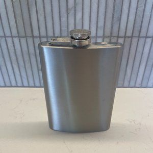 Oggi‎ Stainless Steel Flask, 8oz